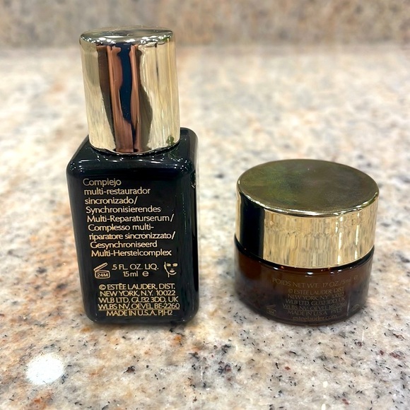 New Estée Lauder Set - Picture 2 of 3